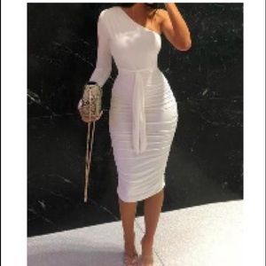 One shoulder Ruched Design Bodycon Dress